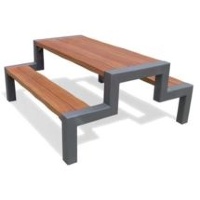 Уличные столы